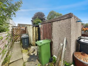 Garage - click for photo gallery
